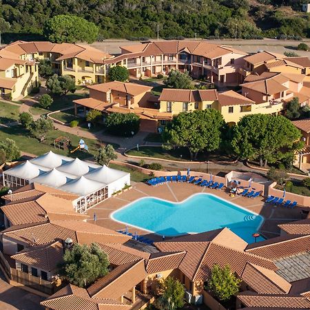Residence Baia Dei Mirti Vignola Mare Exterior photo