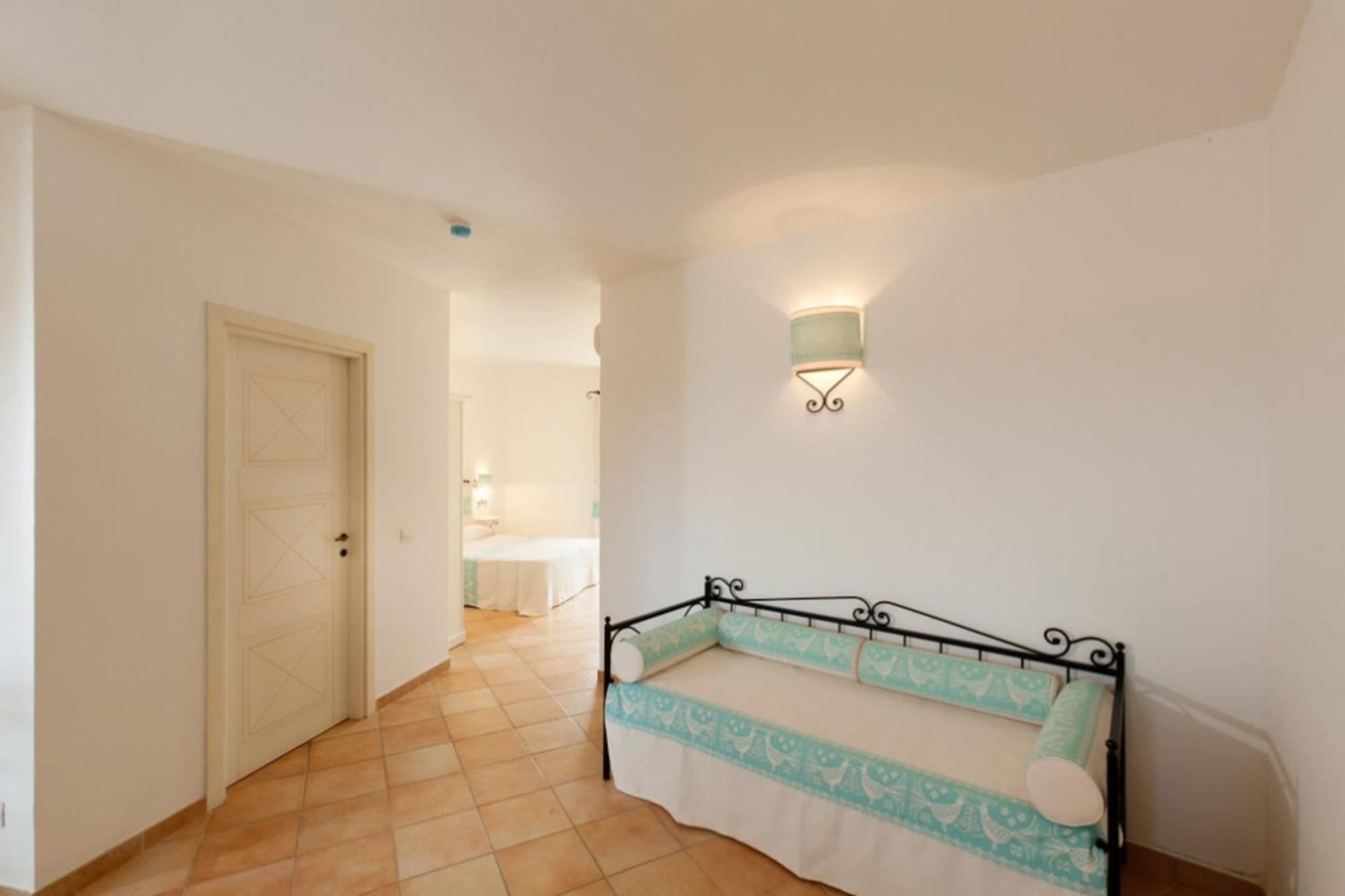 Residence Baia Dei Mirti Vignola Mare Exterior photo