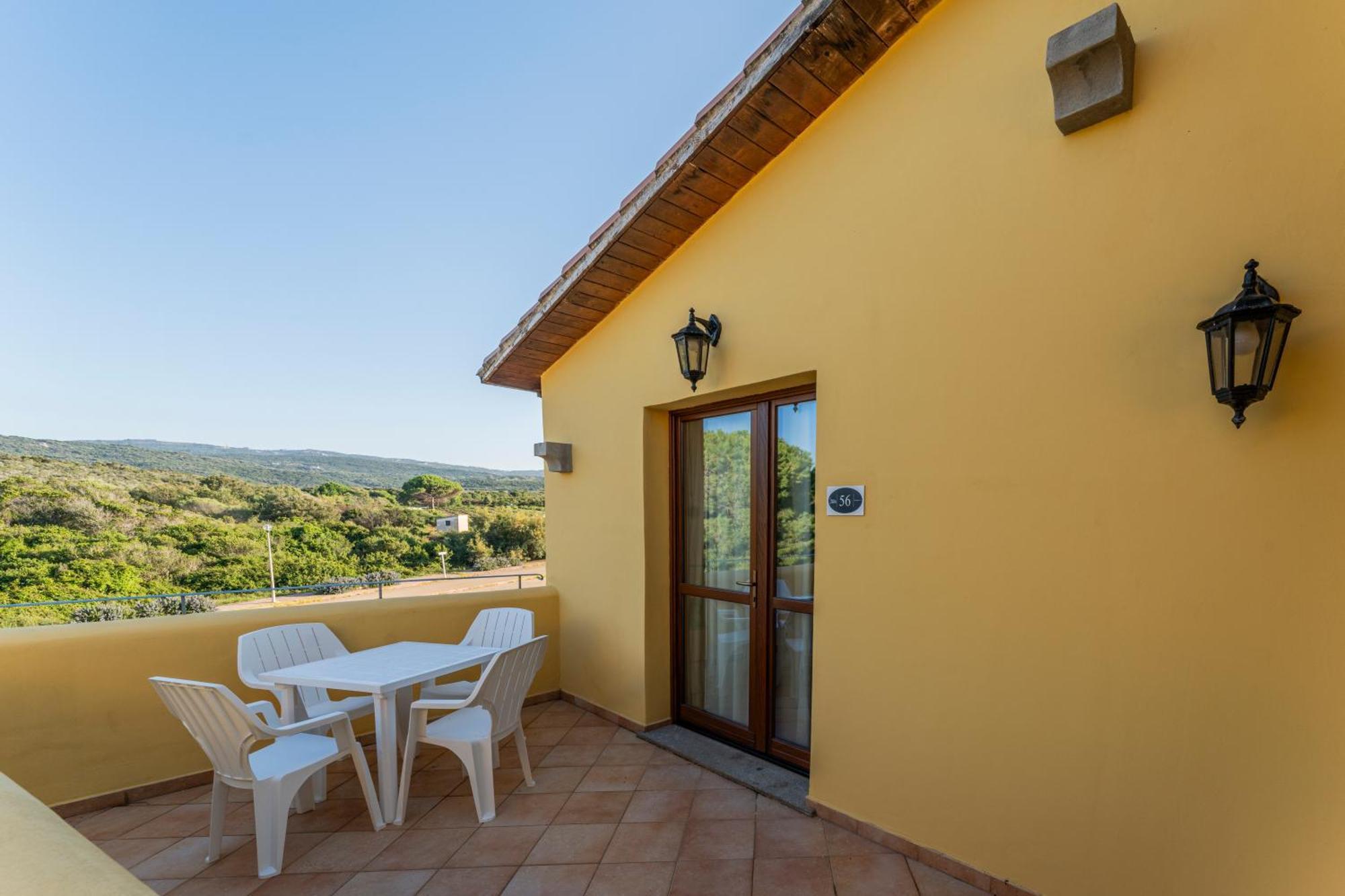 Residence Baia Dei Mirti Vignola Mare Exterior photo