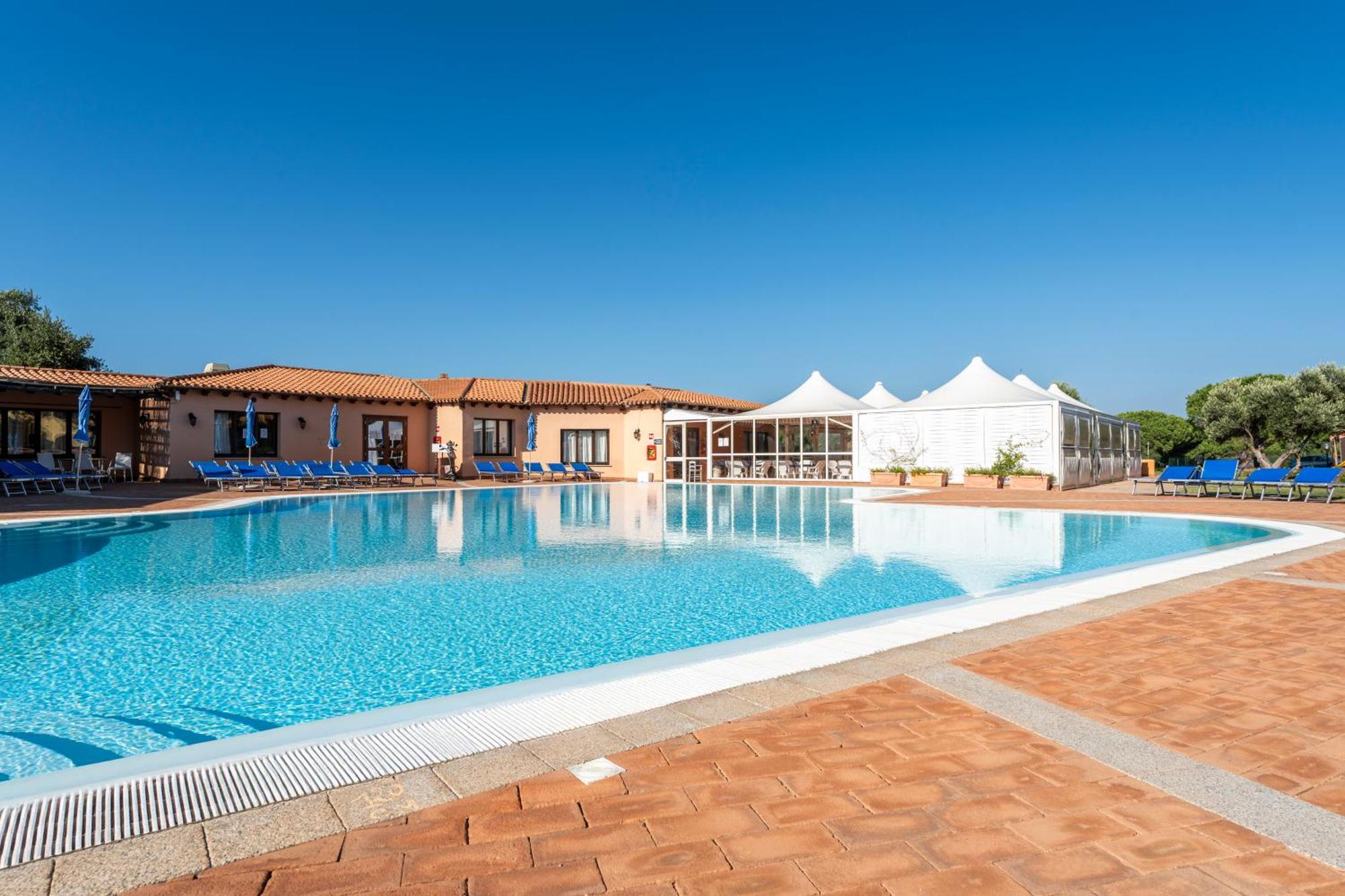 Residence Baia Dei Mirti Vignola Mare Exterior photo